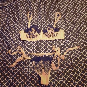 Small Victoria secret bra and panty set 34b